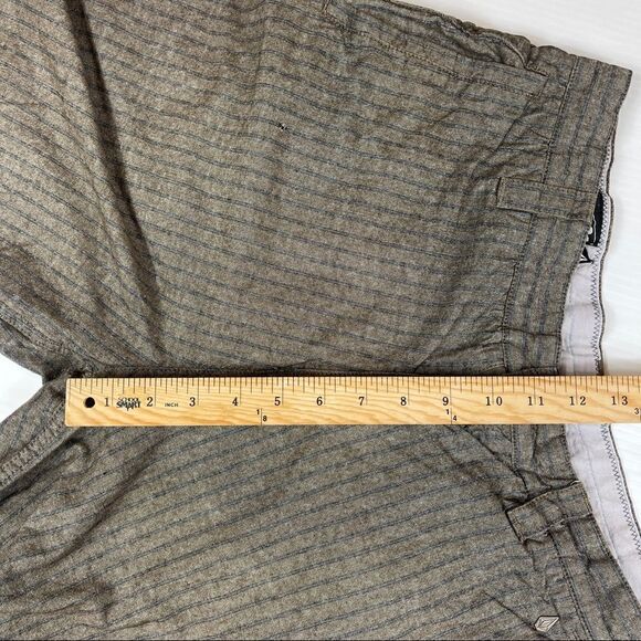 Volcom Shorts Ray Ray Striped Chino Brown Men's Size 33 CHAMBRAY INDIGO - Picture 10 of 12
